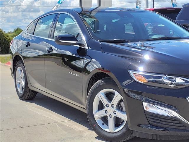 2025 Chevrolet Malibu Vehicle Photo in ELGIN, TX 78621-4245