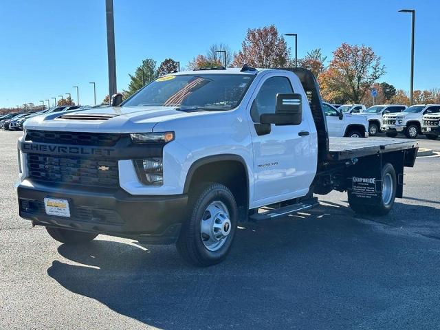 2022 Chevrolet Silverado 3500 HD CC Vehicle Photo in COLUMBIA, MO 65203-3903