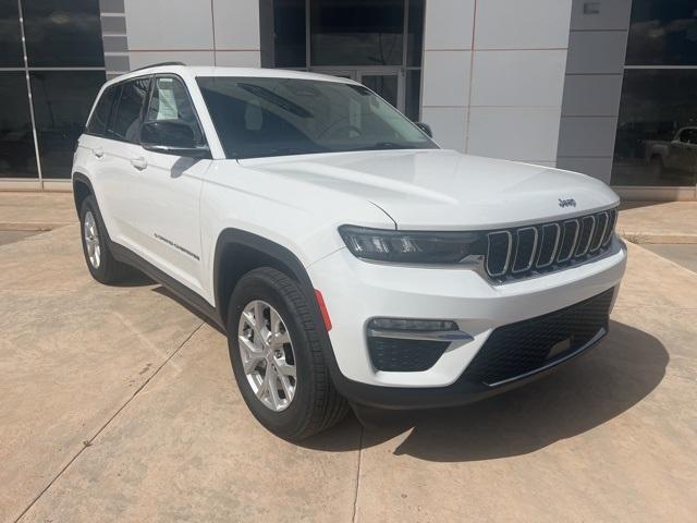 2023 Jeep Grand Cherokee Vehicle Photo in Winslow, AZ 86047-2439