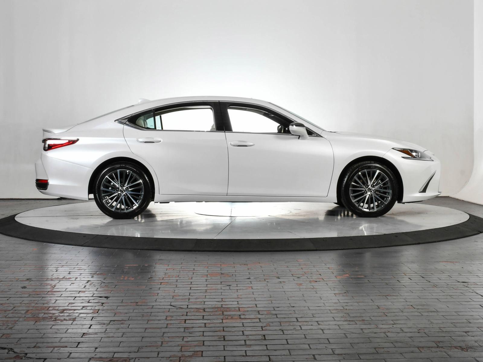 2025 Lexus ES 300h Vehicle Photo in DALLAS, TX 75235