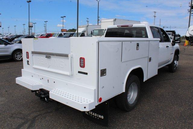 2024 Chevrolet Silverado 3500 HD Chassis Cab Vehicle Photo in SAINT CLAIRSVILLE, OH 43950-8512