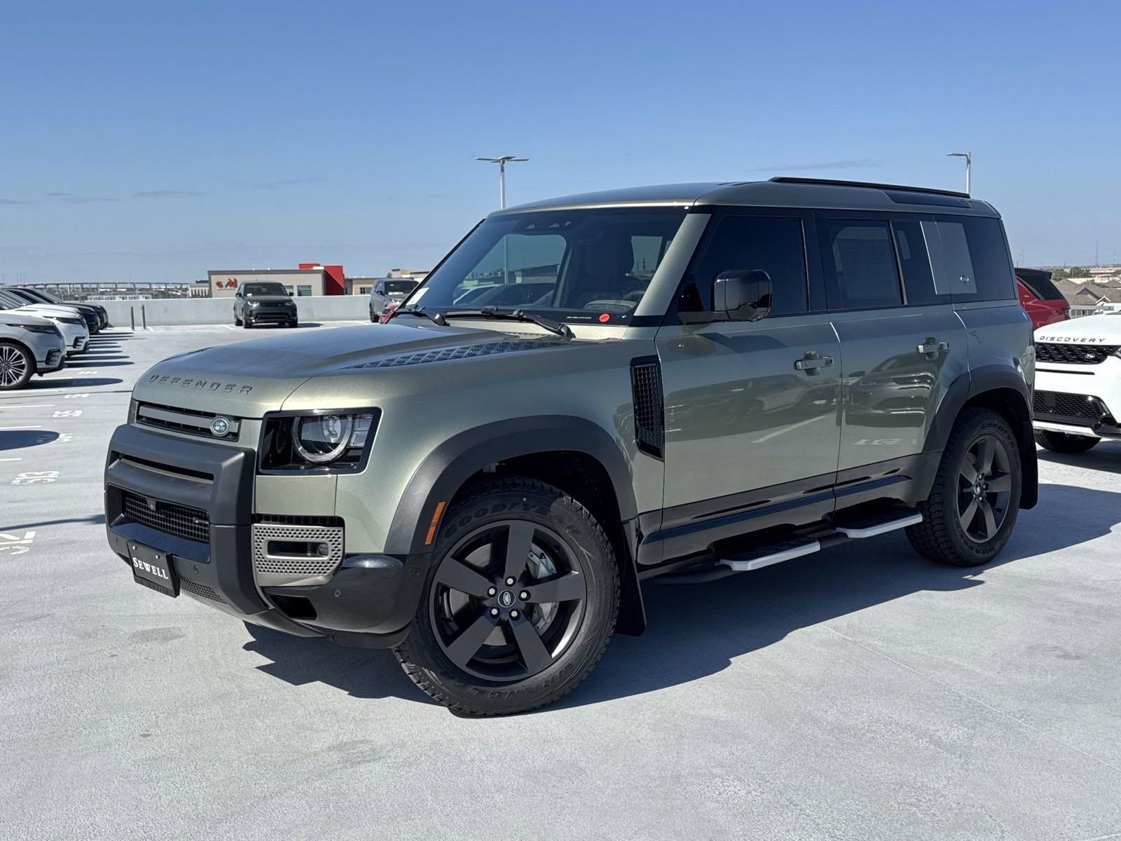 2022 Defender Vehicle Photo in AUSTIN, TX 78717