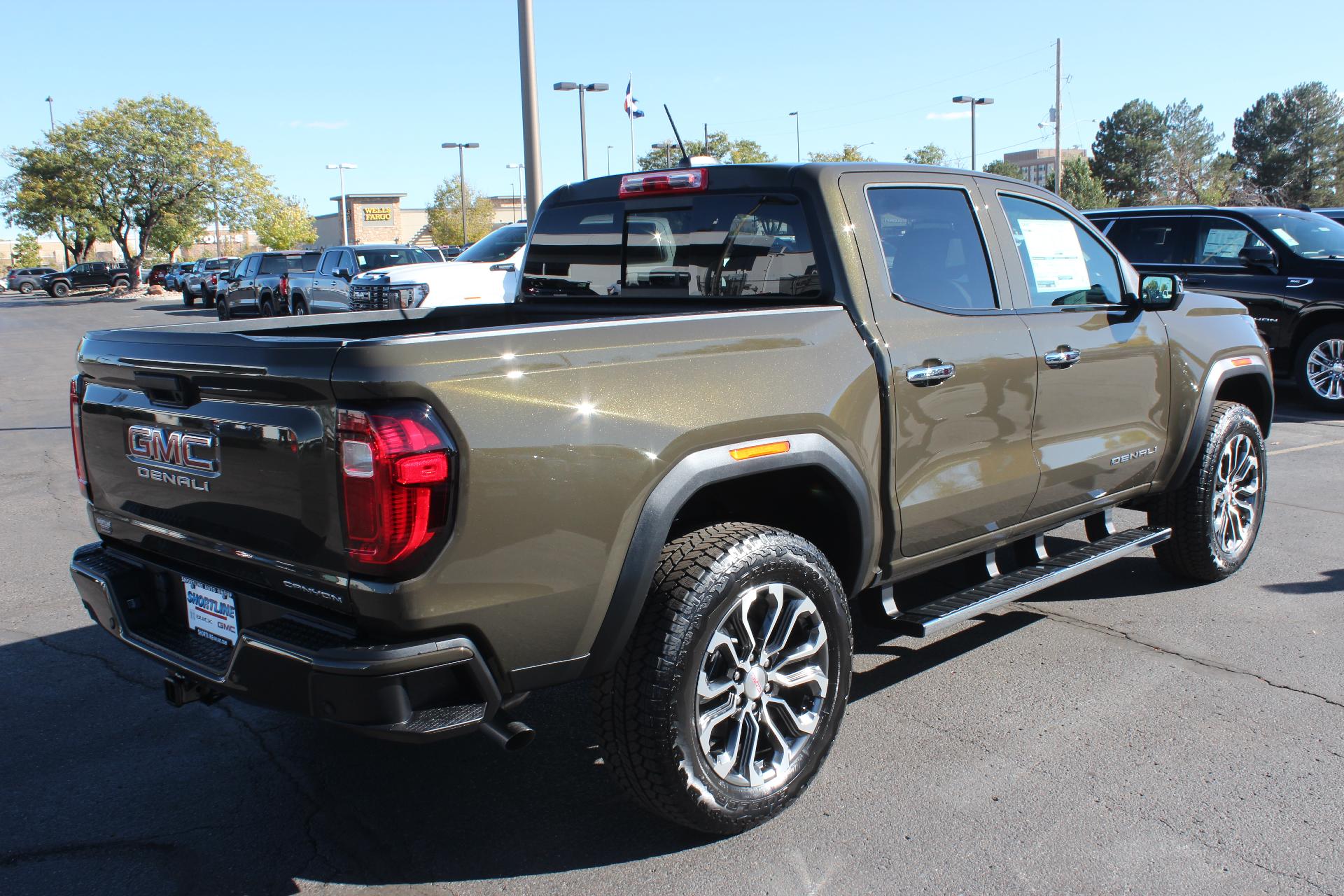 2024 GMC Canyon Vehicle Photo in AURORA, CO 80012-4011