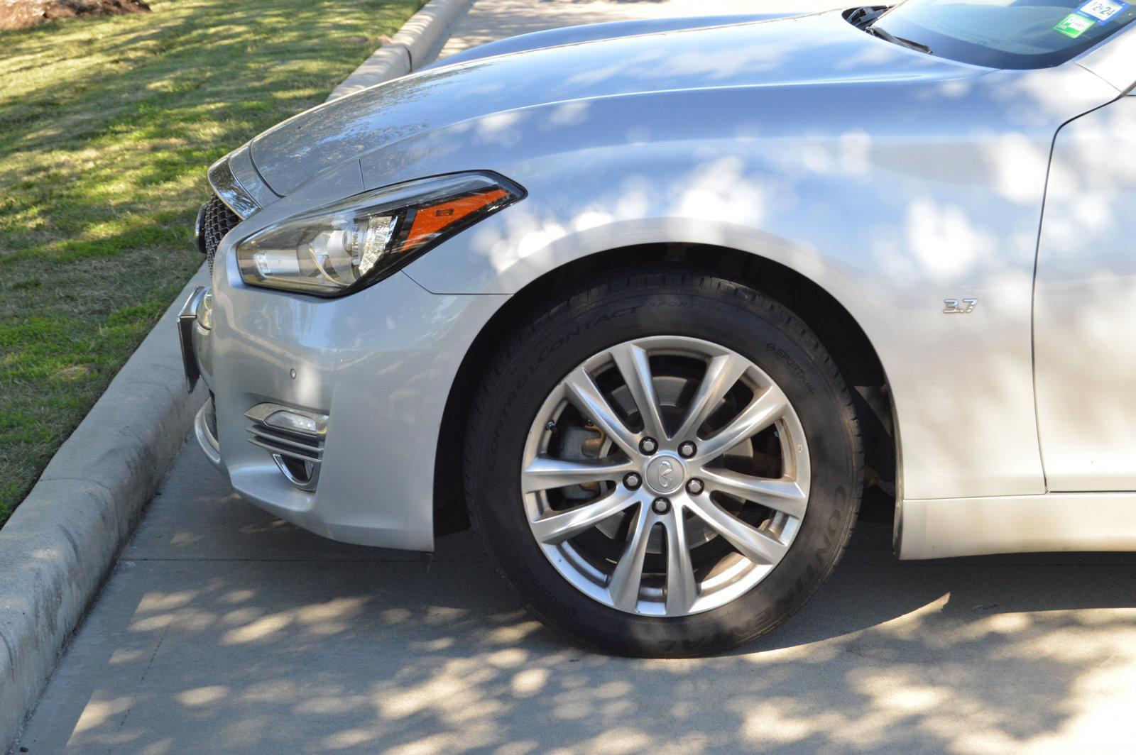 2015 INFINITI Q70 Vehicle Photo in Houston, TX 77090