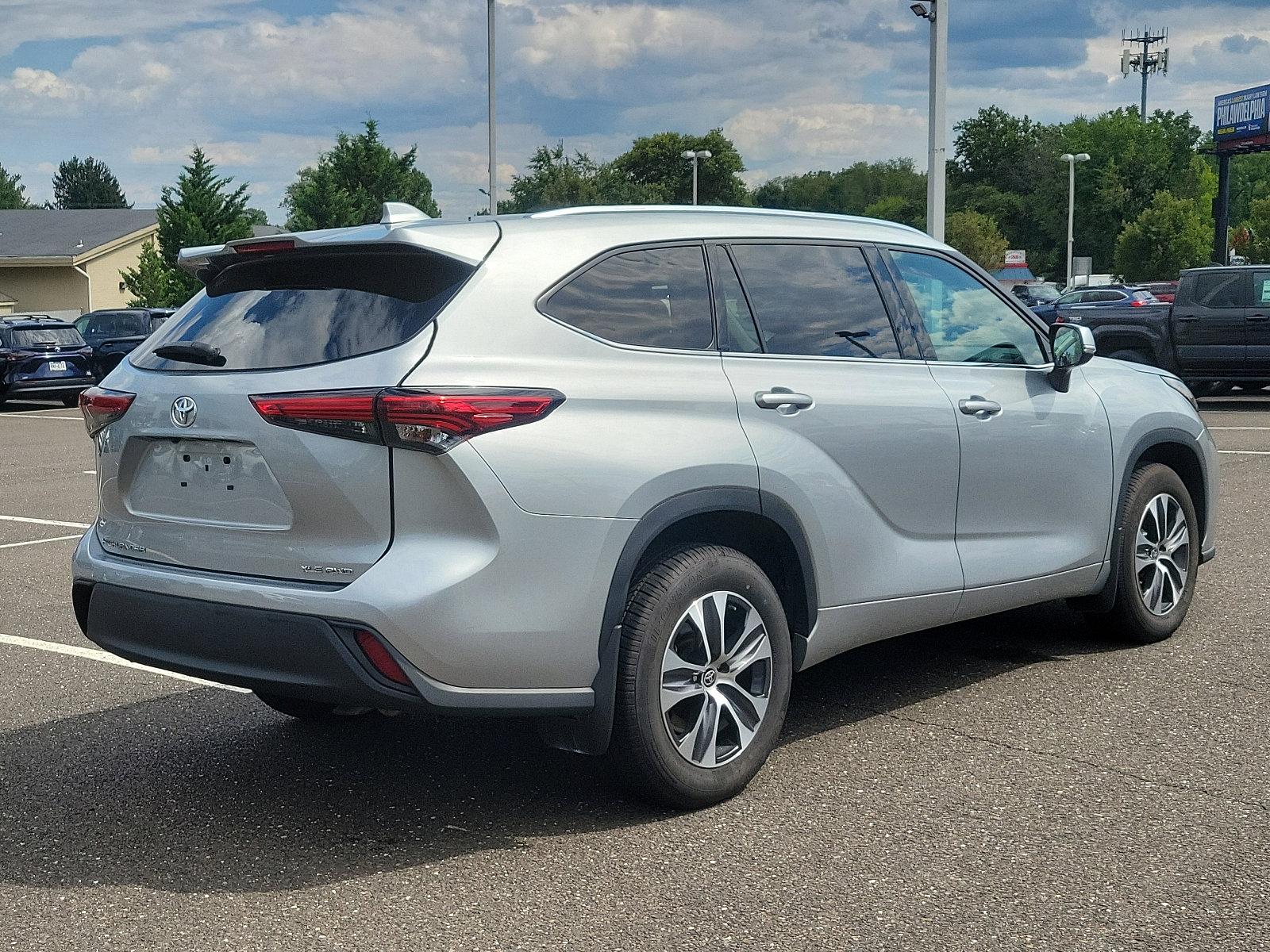 2021 Toyota Highlander Vehicle Photo in Trevose, PA 19053