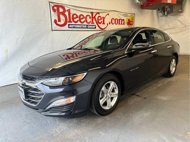 2022 Chevrolet Malibu Vehicle Photo in RED SPRINGS, NC 28377-1640