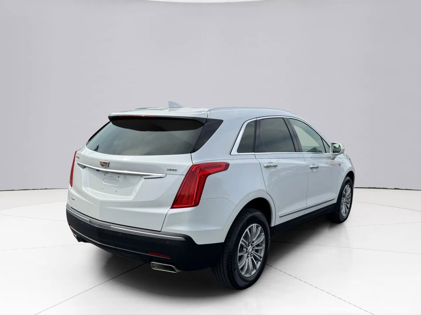 2019 Cadillac XT5 Vehicle Photo in LEOMINSTER, MA 01453-2952