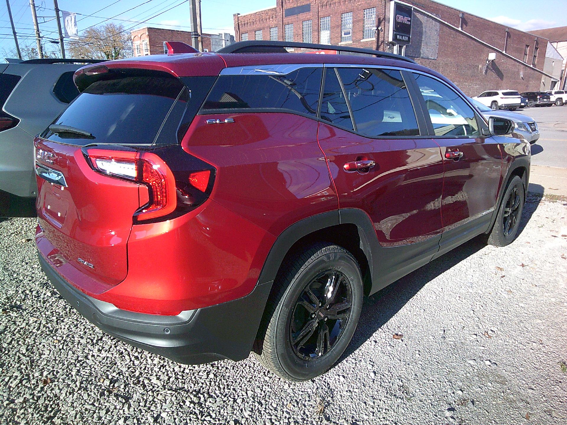 2024 GMC Terrain Vehicle Photo in KITTANNING, PA 16201-1536