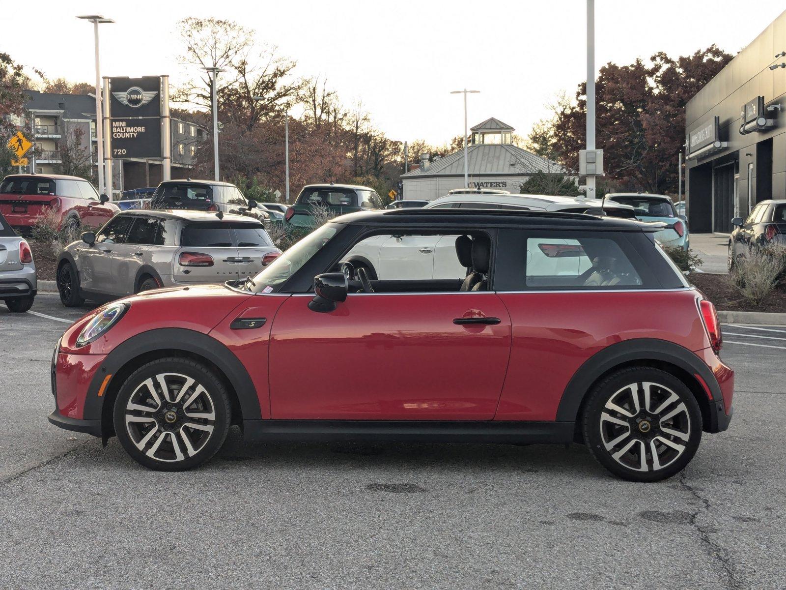 2022 MINI Electric Hardtop 2 Door Vehicle Photo in Towson, MD 21204