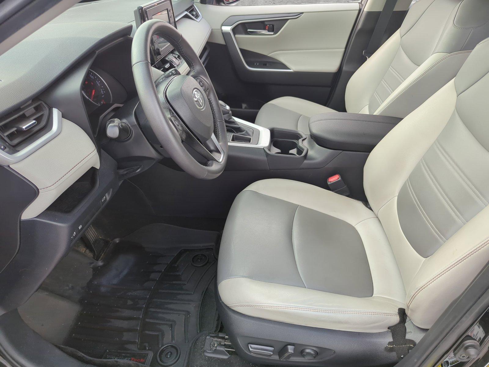 2020 Toyota RAV4 Vehicle Photo in Ft. Myers, FL 33907