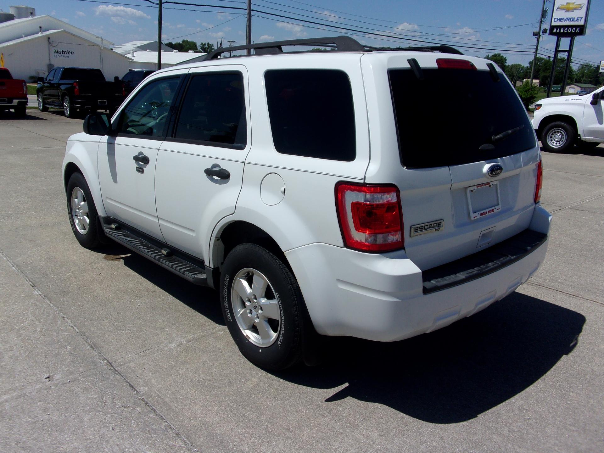 Used 2011 Ford Escape XLT with VIN 1FMCU9D73BKC24332 for sale in Orleans, IN