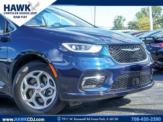 2023 Chrysler Pacifica Vehicle Photo in Plainfield, IL 60586