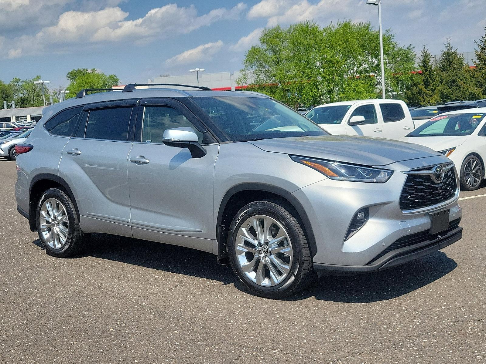 2021 Toyota Highlander Vehicle Photo in Trevose, PA 19053