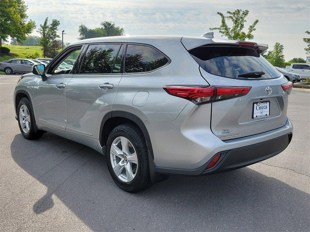 2020 Toyota Highlander Vehicle Photo in Muncy, PA 17756