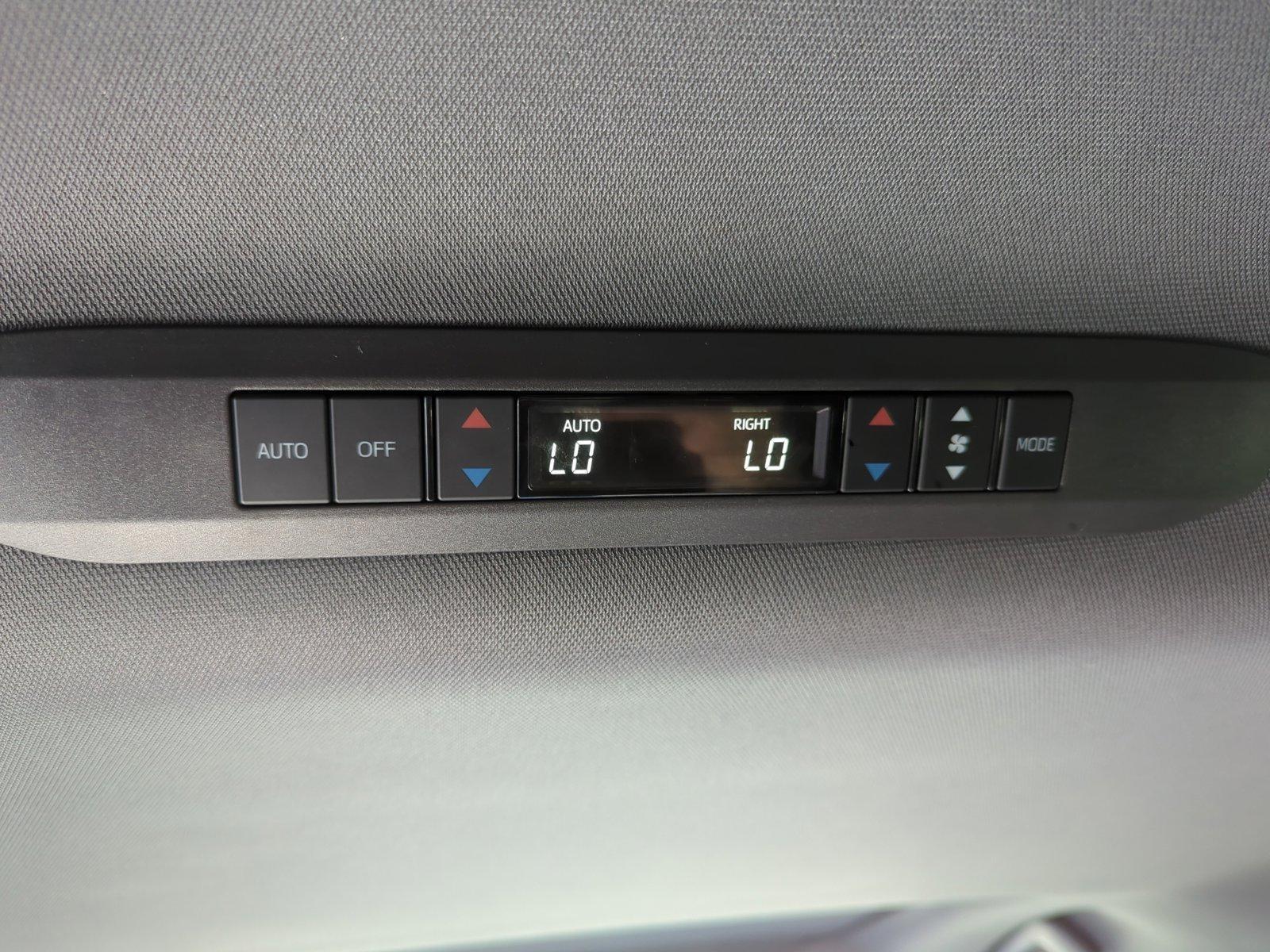 2022 Toyota Sienna Vehicle Photo in Ft. Myers, FL 33907