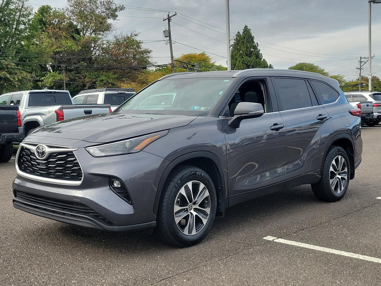 2023 Toyota Highlander Vehicle Photo in Trevose, PA 19053