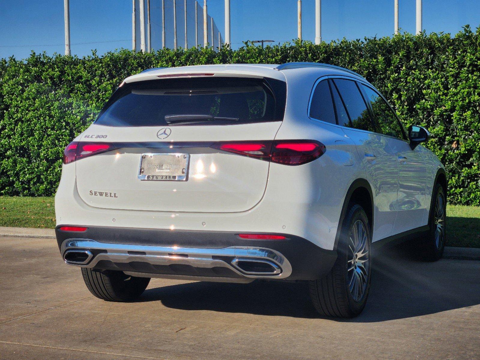 2024 Mercedes-Benz GLC Vehicle Photo in HOUSTON, TX 77079