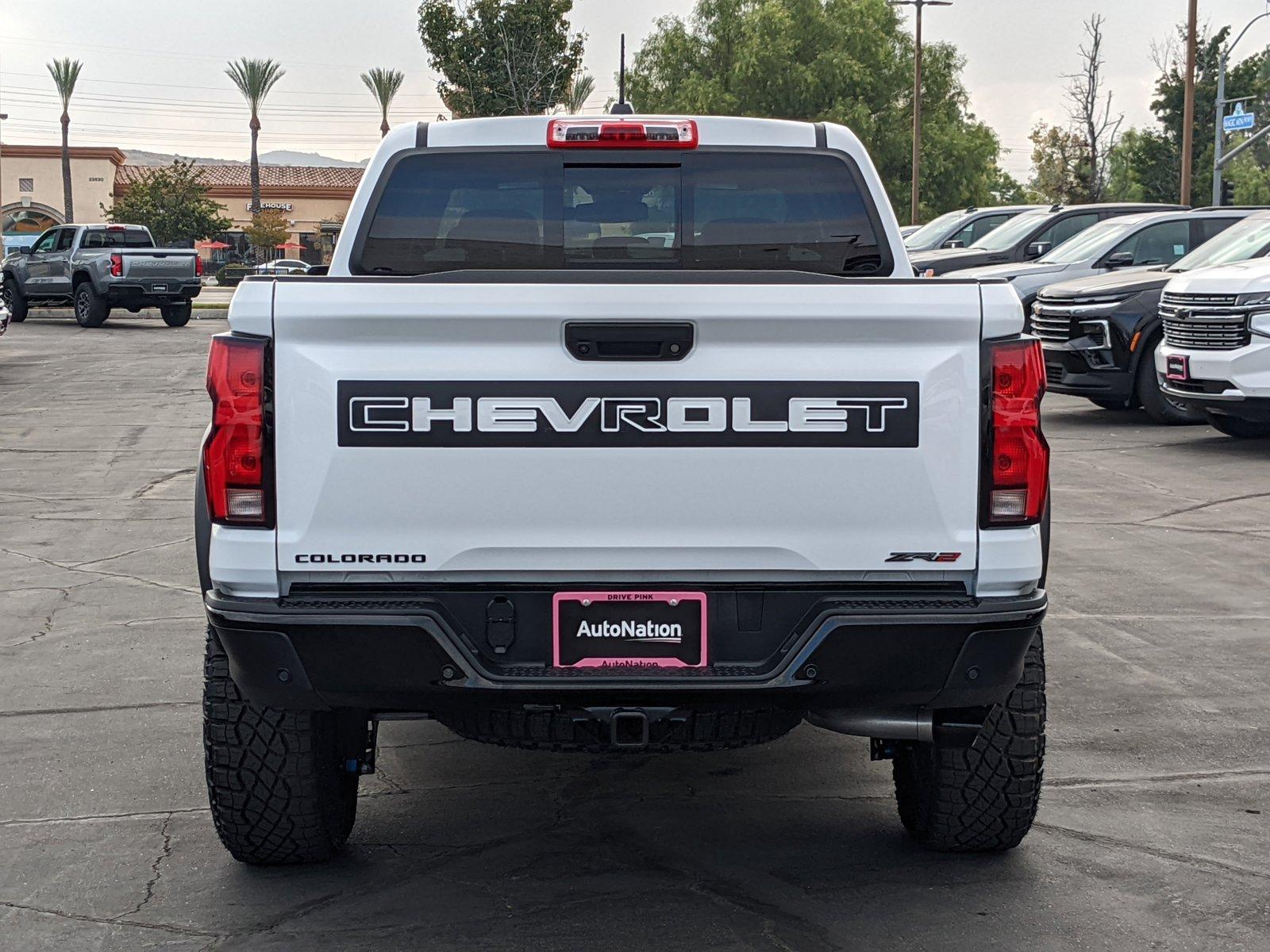 2024 Chevrolet Colorado Vehicle Photo in VALENCIA, CA 91355-1705