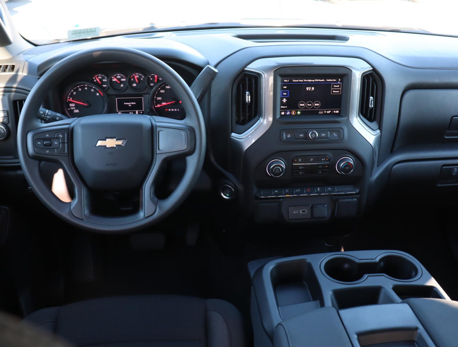 2025 Chevrolet Silverado 1500 Vehicle Photo in LOS ANGELES, CA 90007-3794