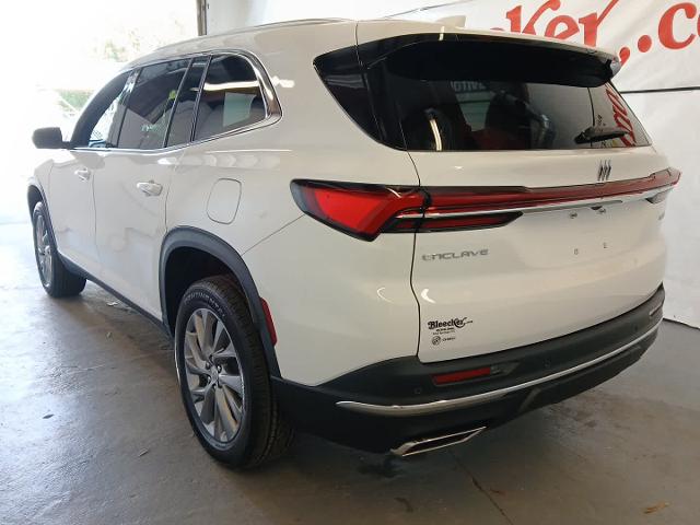 2025 Buick Enclave Vehicle Photo in RED SPRINGS, NC 28377-1640