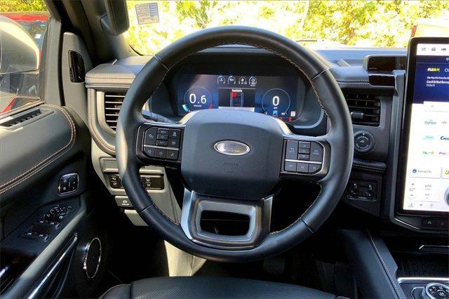 2024 Ford Expedition Max Vehicle Photo in KANSAS CITY, MO 64114-4502