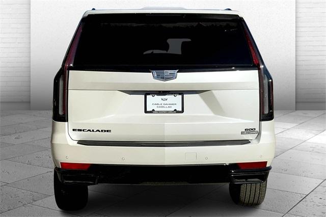 2024 Cadillac Escalade Vehicle Photo in KANSAS CITY, MO 64114-4545