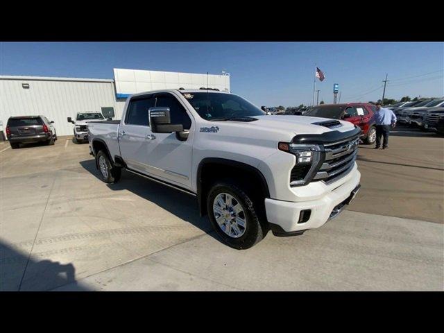 Used 2024 Chevrolet Silverado 2500HD High Country with VIN 1GC4YREY1RF134183 for sale in Centralia, MO