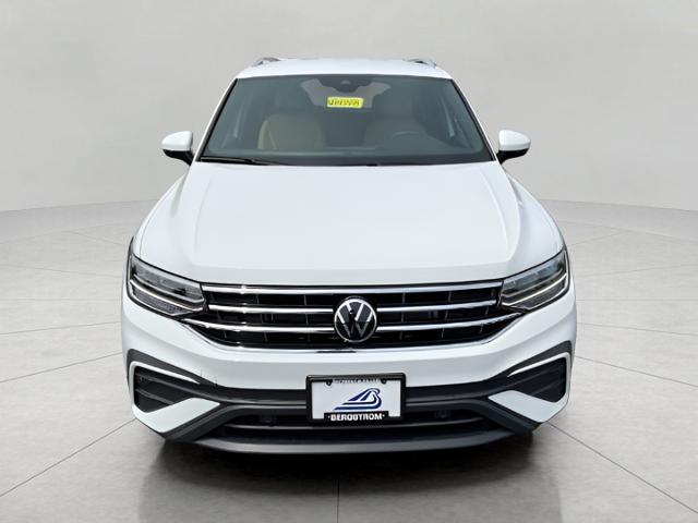 2024 Volkswagen Tiguan Vehicle Photo in Oshkosh, WI 54904