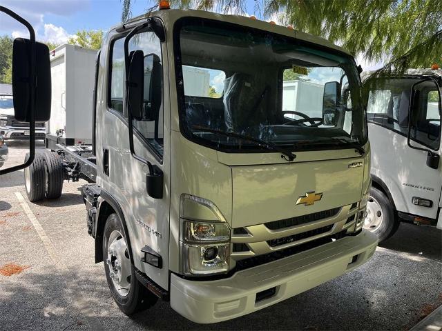 2025 Chevrolet Low Cab Forward 4500 Vehicle Photo in ALCOA, TN 37701-3235