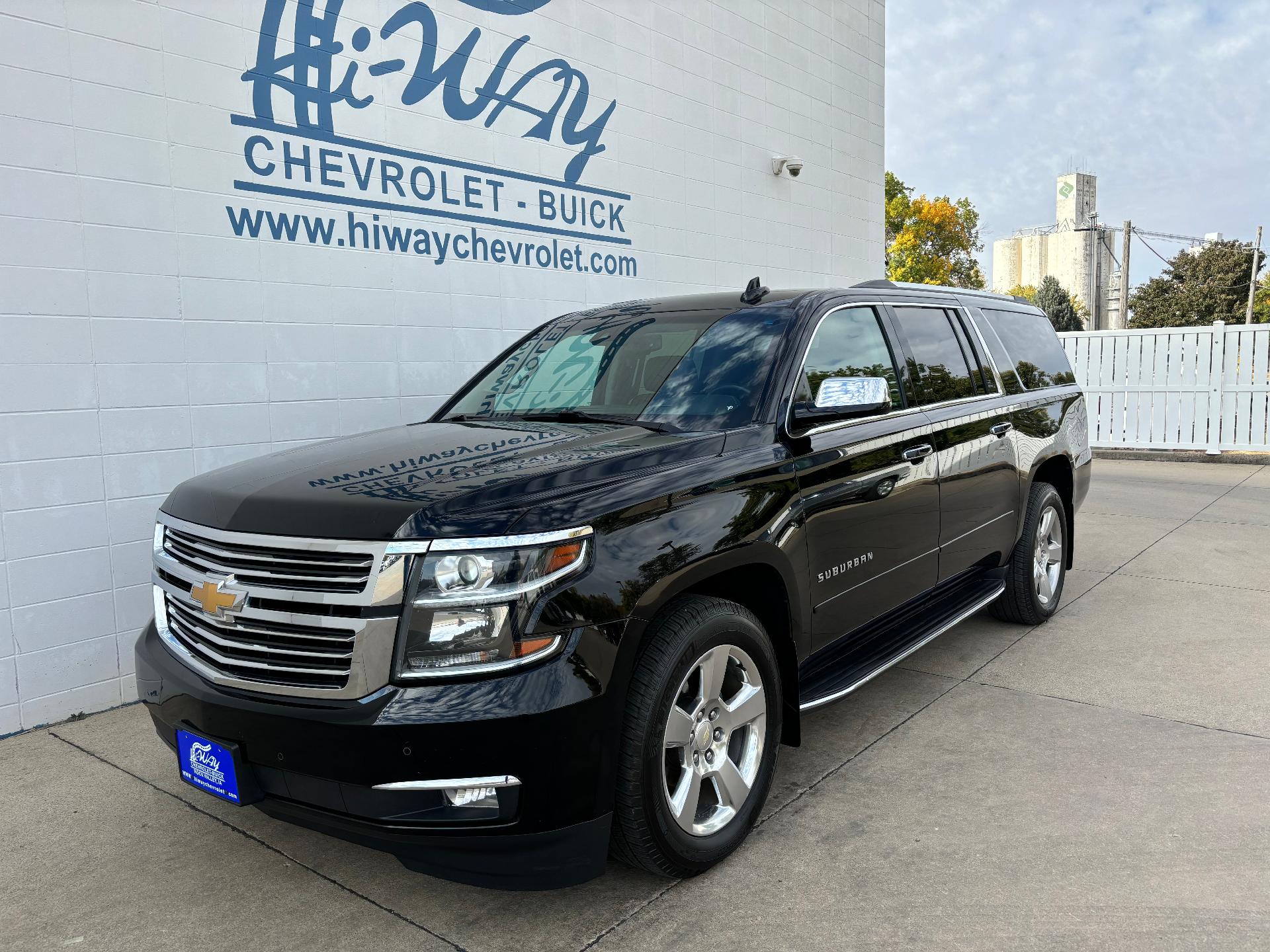 Used 2017 Chevrolet Suburban Premier with VIN 1GNSKJKC4HR124450 for sale in Rock Valley, IA