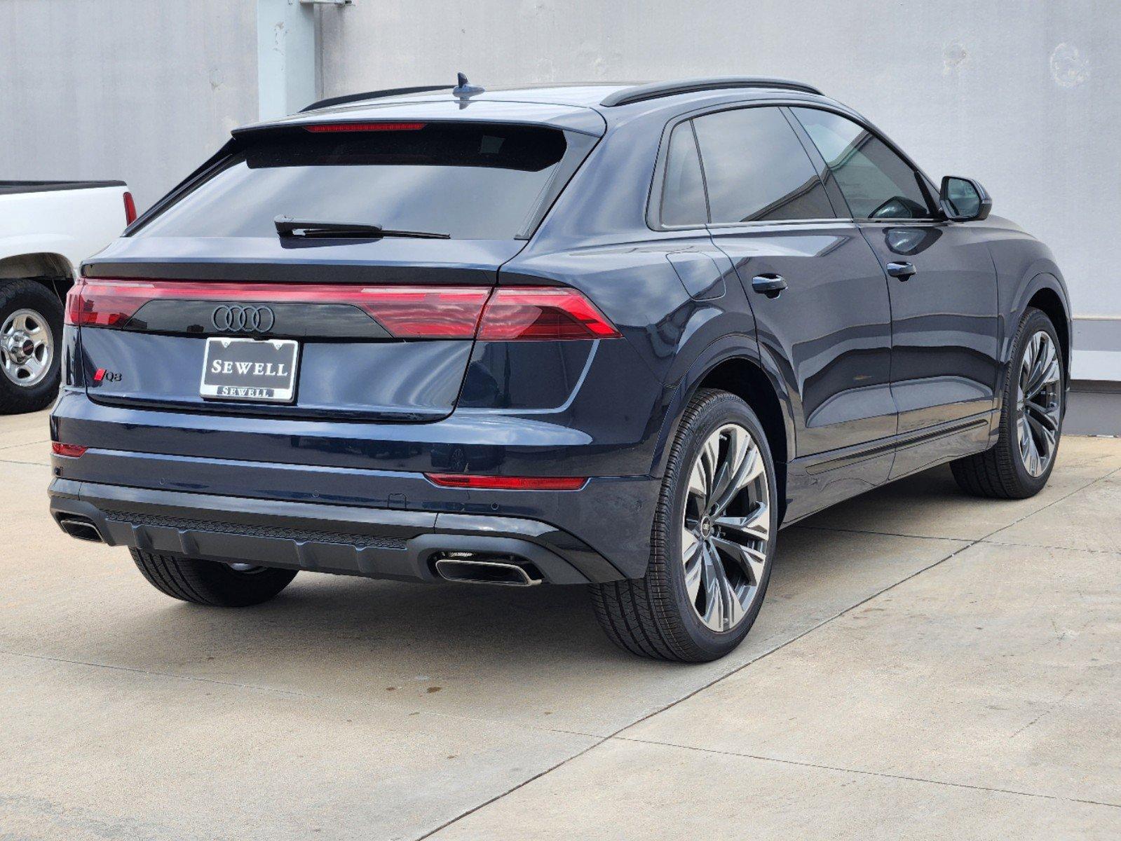 2025 Audi Q8 Vehicle Photo in SUGAR LAND, TX 77478