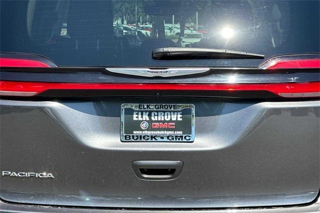 2022 Chrysler Pacifica Vehicle Photo in ELK GROVE, CA 95757-8703