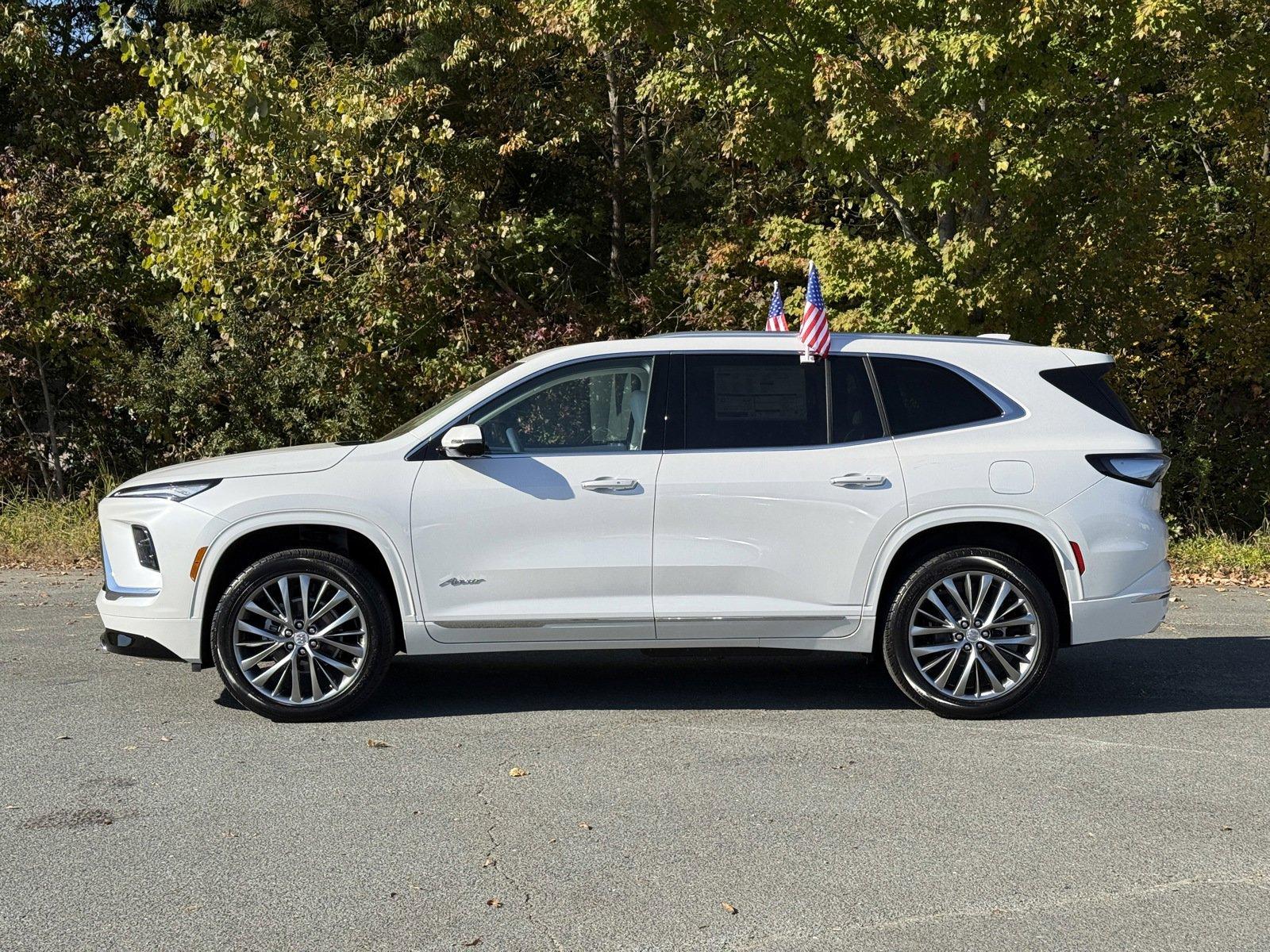 2025 Buick Enclave Vehicle Photo in MONROE, NC 28110-8431