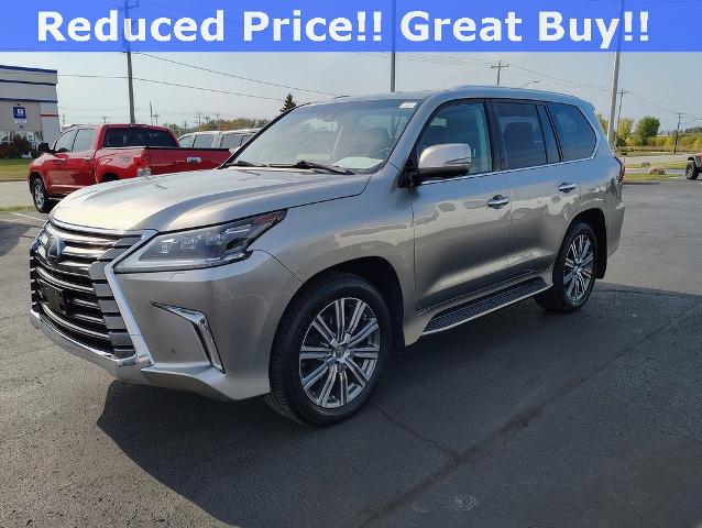 2017 Lexus LX Vehicle Photo in GREEN BAY, WI 54304-5303