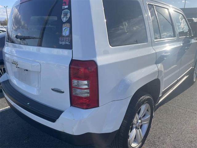 2016 Jeep Patriot Vehicle Photo in ALCOA, TN 37701-3235