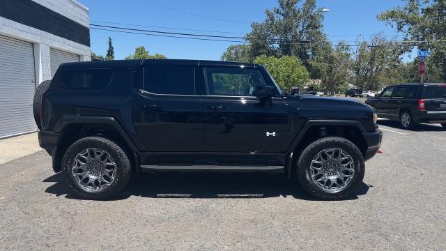 2024 GMC HUMMER EV SUV Vehicle Photo in TURLOCK, CA 95380-4918