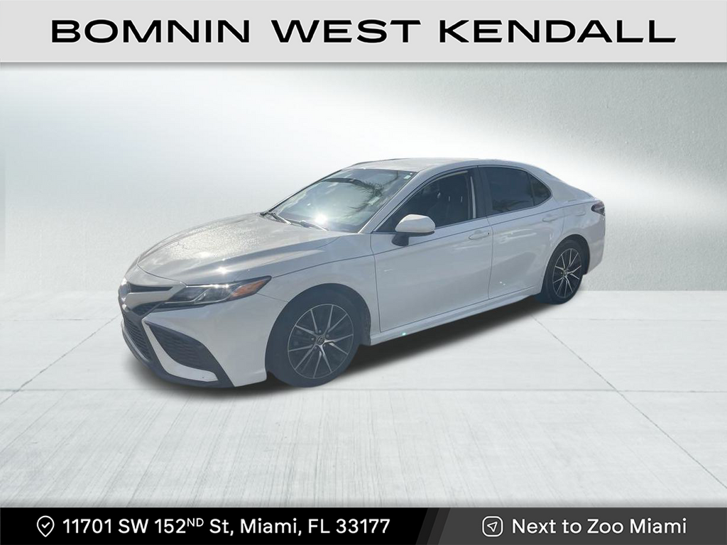 Used 2021 Toyota Camry SE with VIN 4T1G11AK4MU486937 for sale in Miami, FL