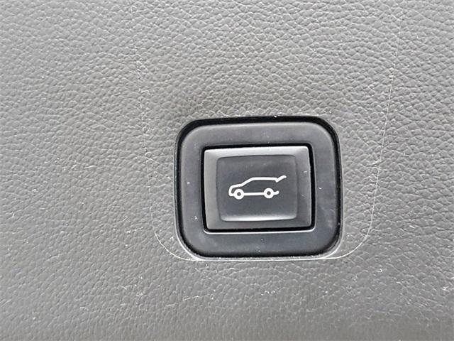 2022 Chevrolet Traverse Vehicle Photo in GRAND BLANC, MI 48439-8139