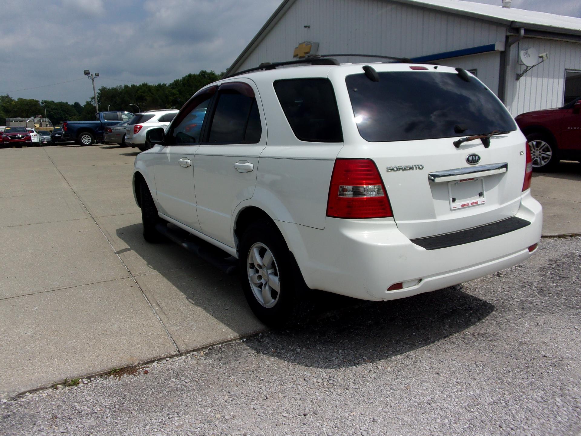 Used 2007 Kia Sorento LX with VIN KNDJC736775692470 for sale in Orleans, IN
