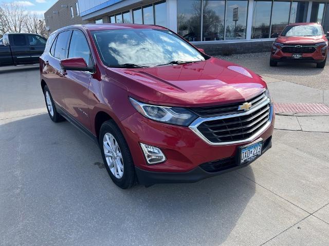 Used 2020 Chevrolet Equinox LT with VIN 3GNAXUEVXLS565310 for sale in Pipestone, Minnesota
