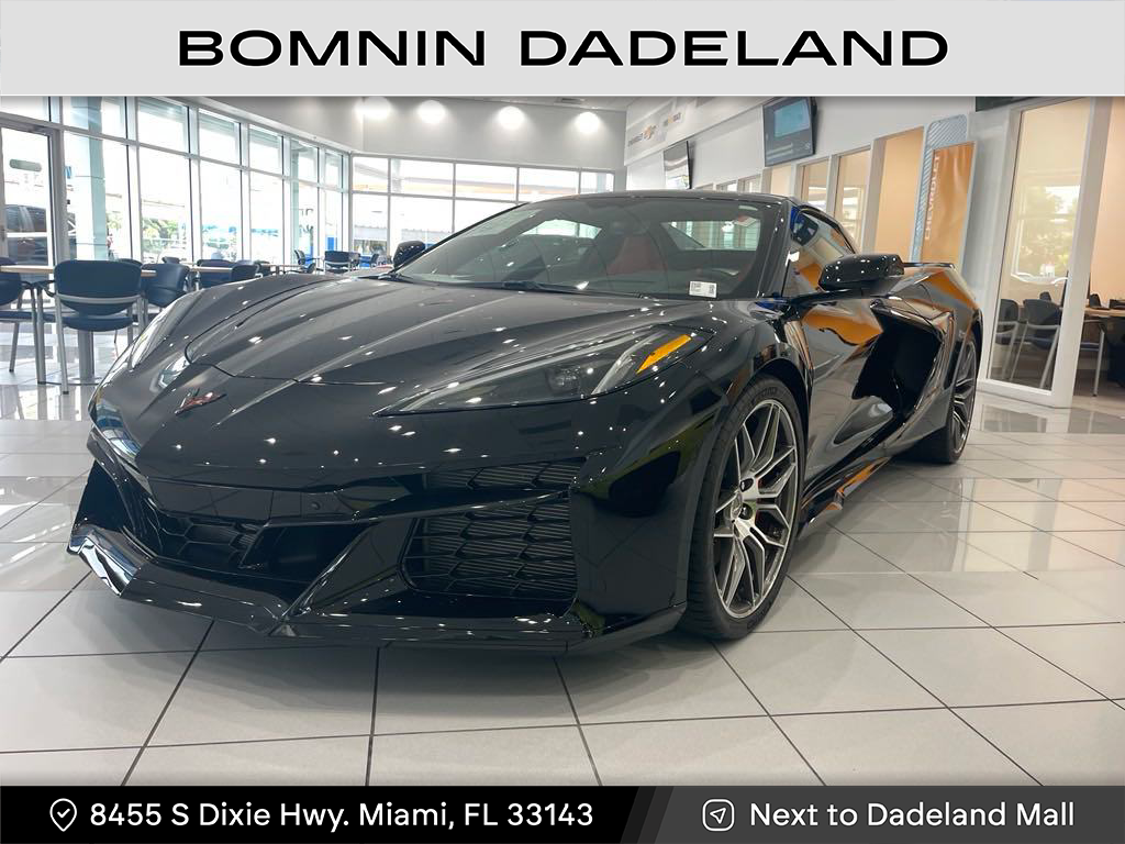 Used 2023 Chevrolet Corvette 2LZ with VIN 1G1YE3D36P5600182 for sale in Miami, FL