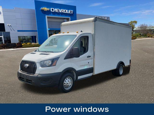 2022 Ford Transit Cutaway Vehicle Photo in DANBURY, CT 06810-5034