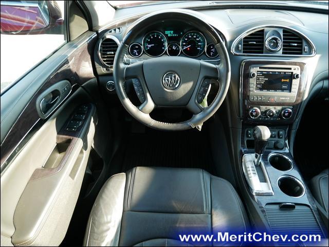 2017 Buick Enclave Vehicle Photo in MAPLEWOOD, MN 55119-4794