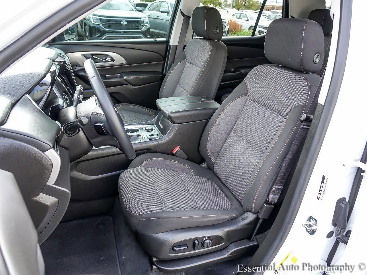 2021 Chevrolet Traverse Vehicle Photo in Saint Charles, IL 60174