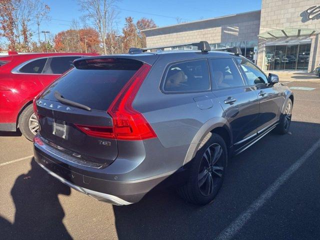 2019 Volvo V90 Cross Country Vehicle Photo in TREVOSE, PA 19053-4984