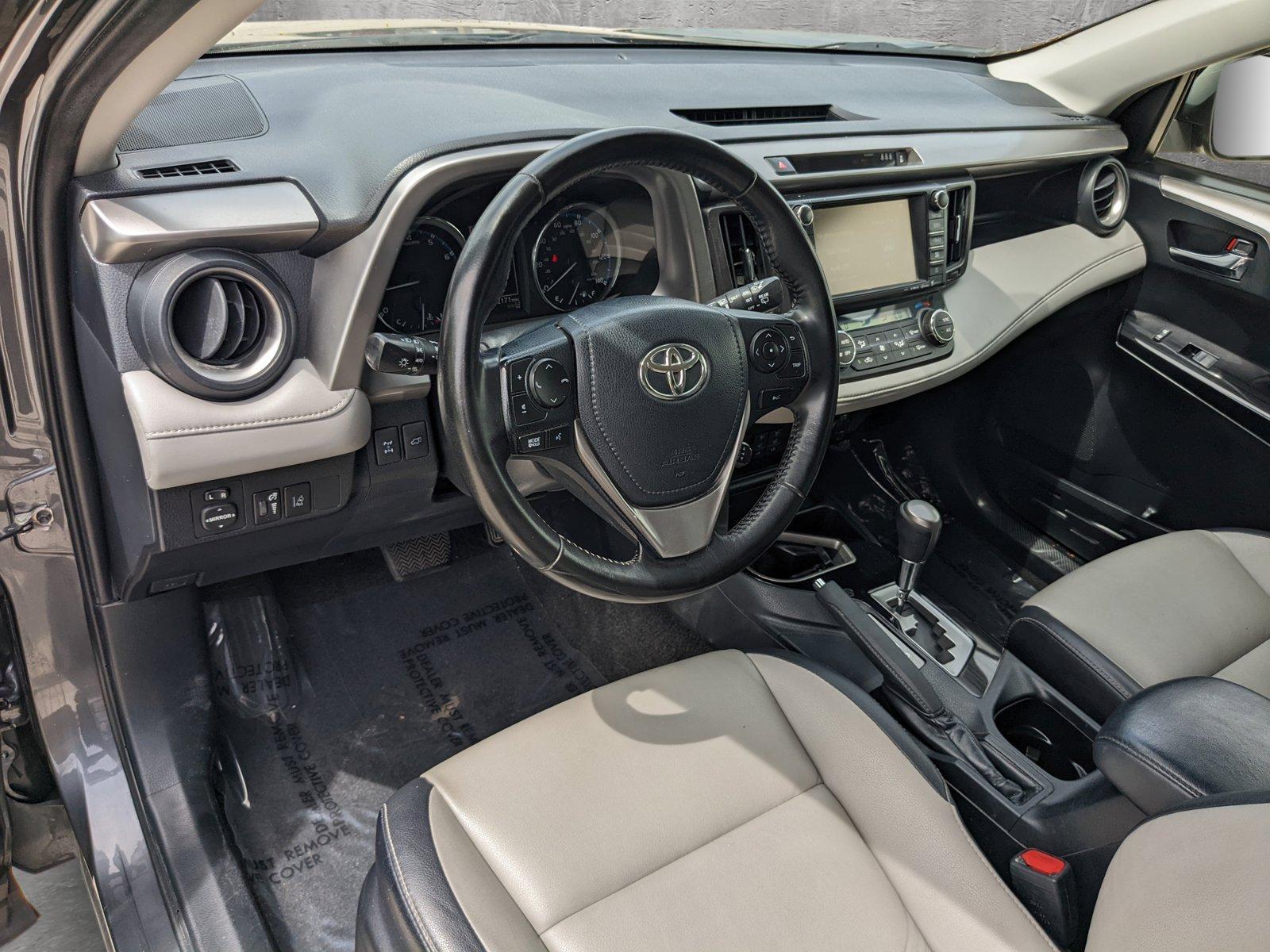 2018 Toyota RAV4 Vehicle Photo in Davie, FL 33331