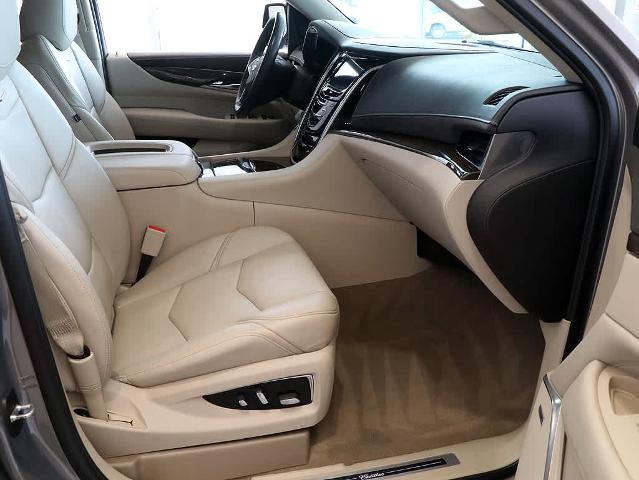 2019 Cadillac Escalade Vehicle Photo in LIBERTYVILLE, IL 60048-3287