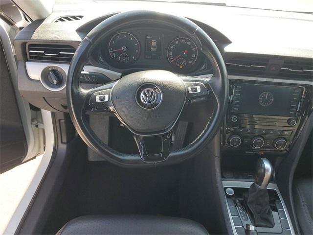 2020 Volkswagen Passat Vehicle Photo in GRAND BLANC, MI 48439-8139