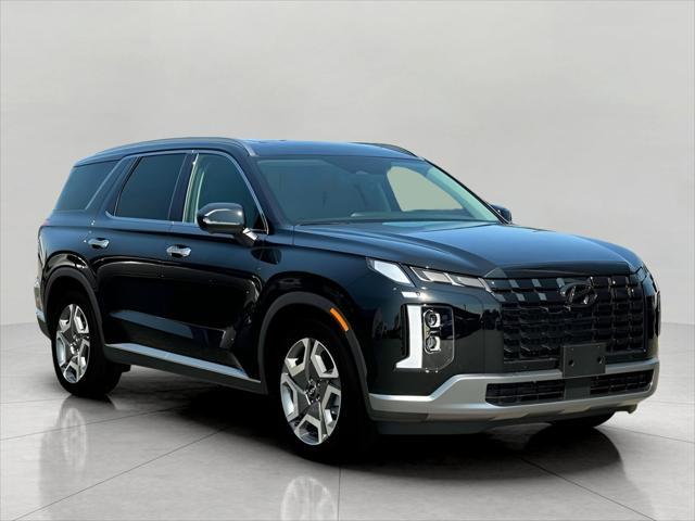 2025 Hyundai PALISADE Vehicle Photo in Green Bay, WI 54304