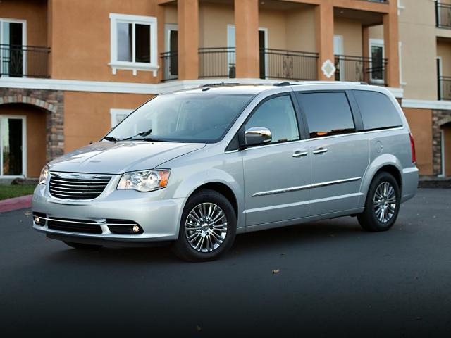 2016 Chrysler Town & Country Vehicle Photo in OAK LAWN, IL 60453-2517